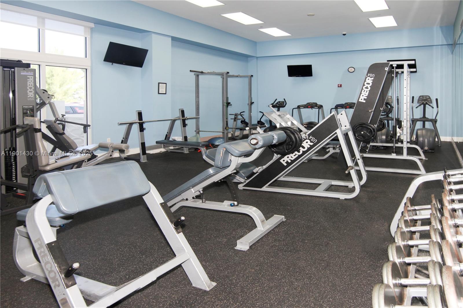 THE COLLINS CONDO - Residential Lease