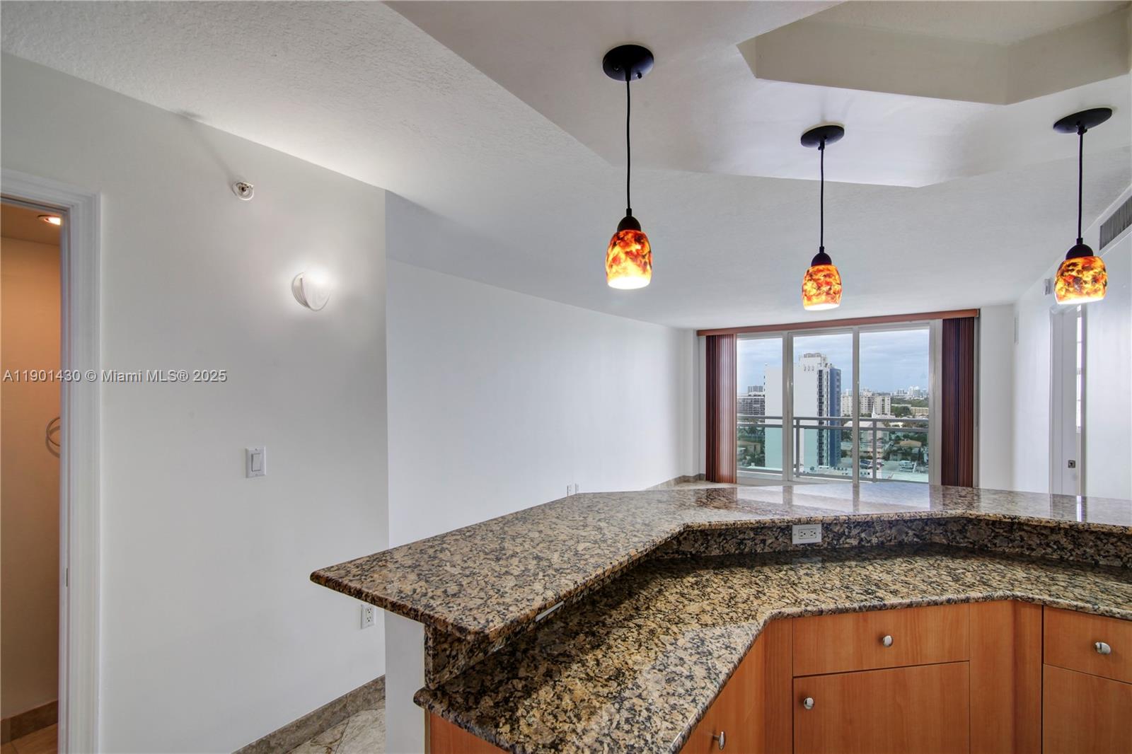 THE COLLINS CONDO - Residential Lease