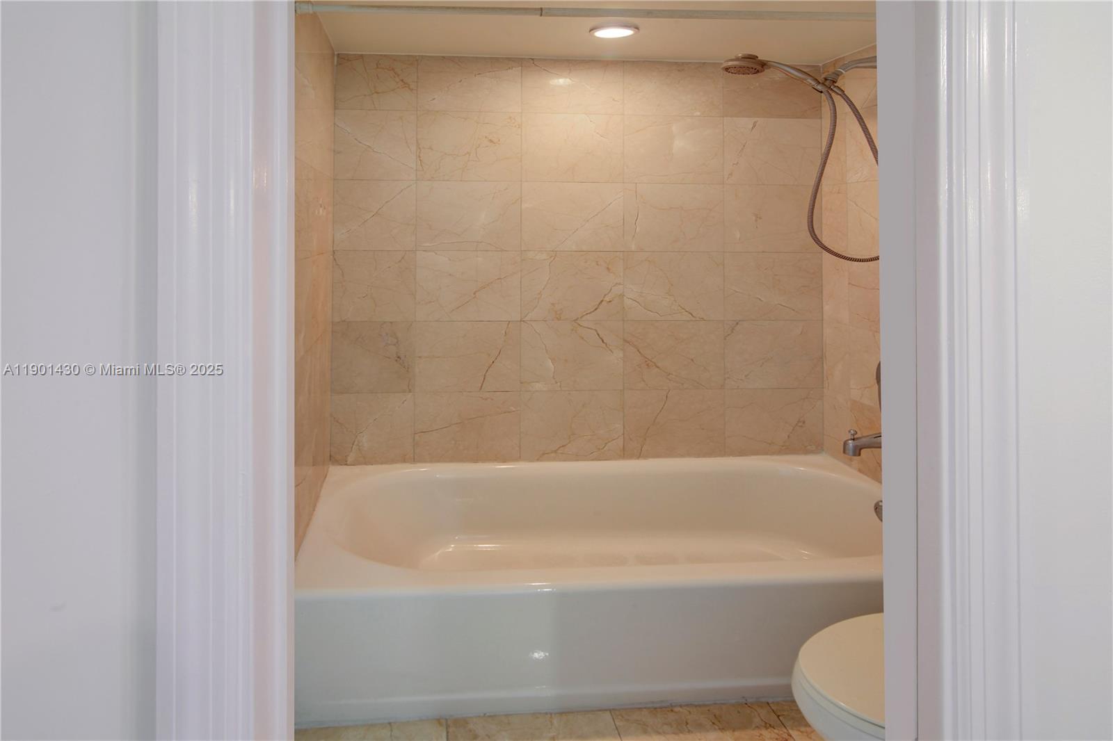 THE COLLINS CONDO - Residential Lease