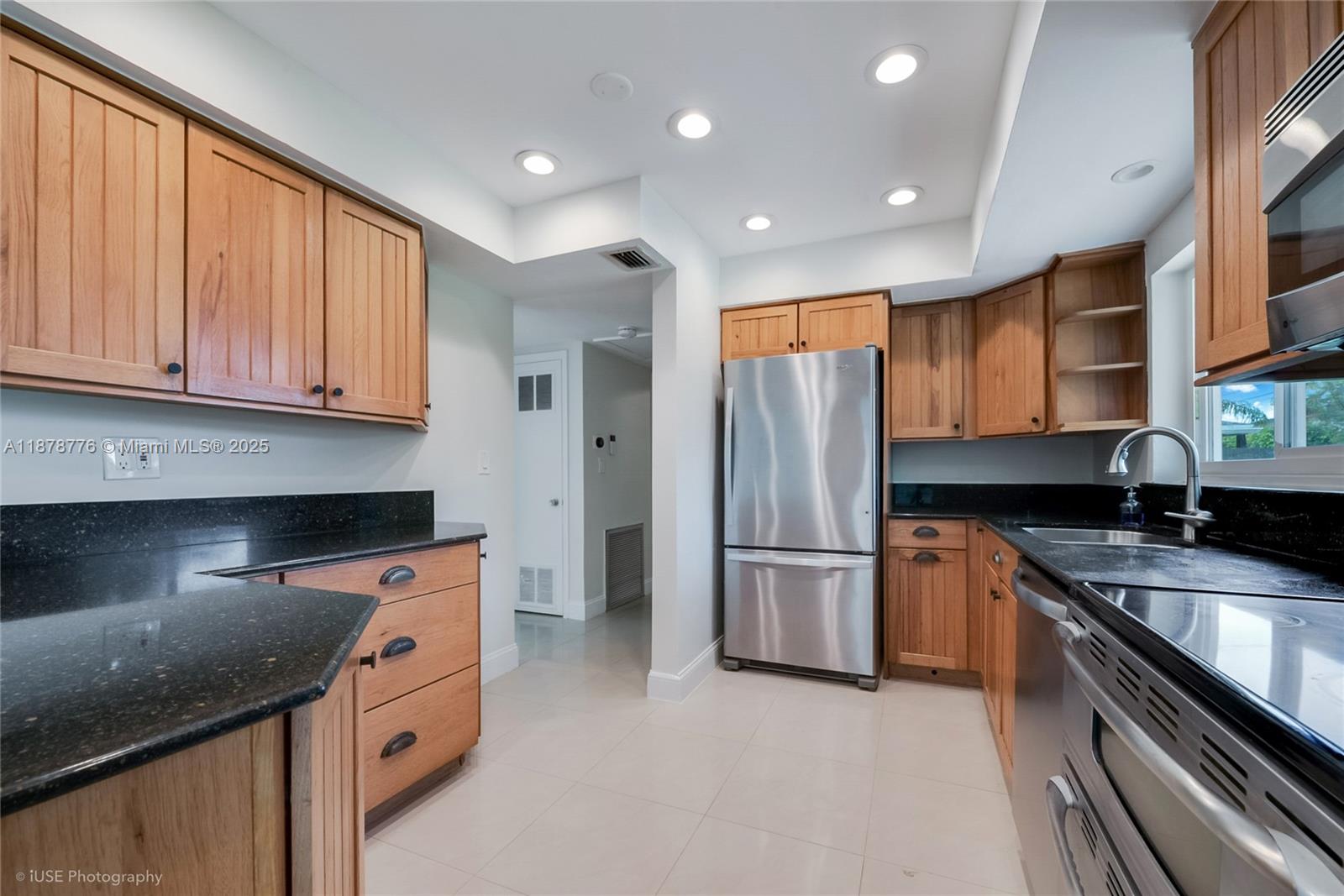 HEFTLER HOMES SUNSET PARK - Residential Lease