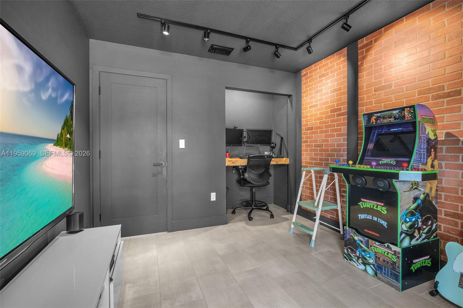 CORAL REEF NURSERIES SEC - Residential