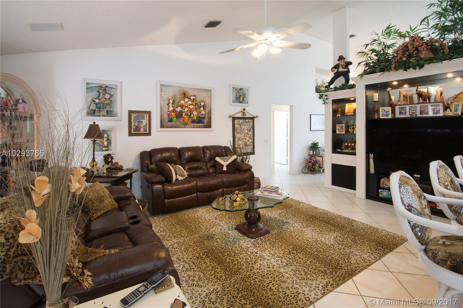 THE RIDGE ON NOB HILL - Residential