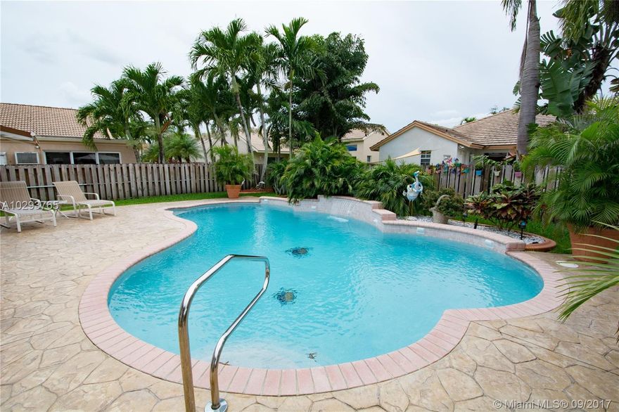 BEAUTIFUL & SPACIOUS 3 bedroom 3 Full bath POOL HOME in the Ridge on Nob Hill!  INTERIOR JUST PAINTED!  Spacious kitchen with eat-in breakfast area with bar, upgraded cabinets with Corian countertops, formal living/dining room & huge family room off kitchen.  French doors in Master and Family room exiting to pool area!  Guest bathroom has separate powder room in additional to full bathroom, tile throughout common areas & carpet in bedrooms, inside laundry room!  RaceDeck flooring in garage.  Generator electrically configured to run all 110 appliances, fans, refrigerator, micro, stove etc.,  Pool is beautifully surrounded with stamped concrete which houses a 10'x12' lighted & fan-cooled gazebo with plenty of surrounding yard.  Top school district! Owner says bring all reasonable offers!