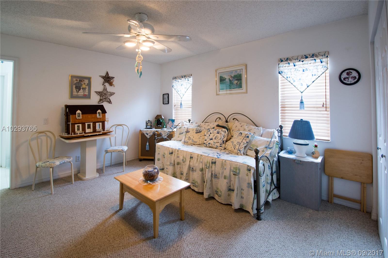 THE RIDGE ON NOB HILL - Residential