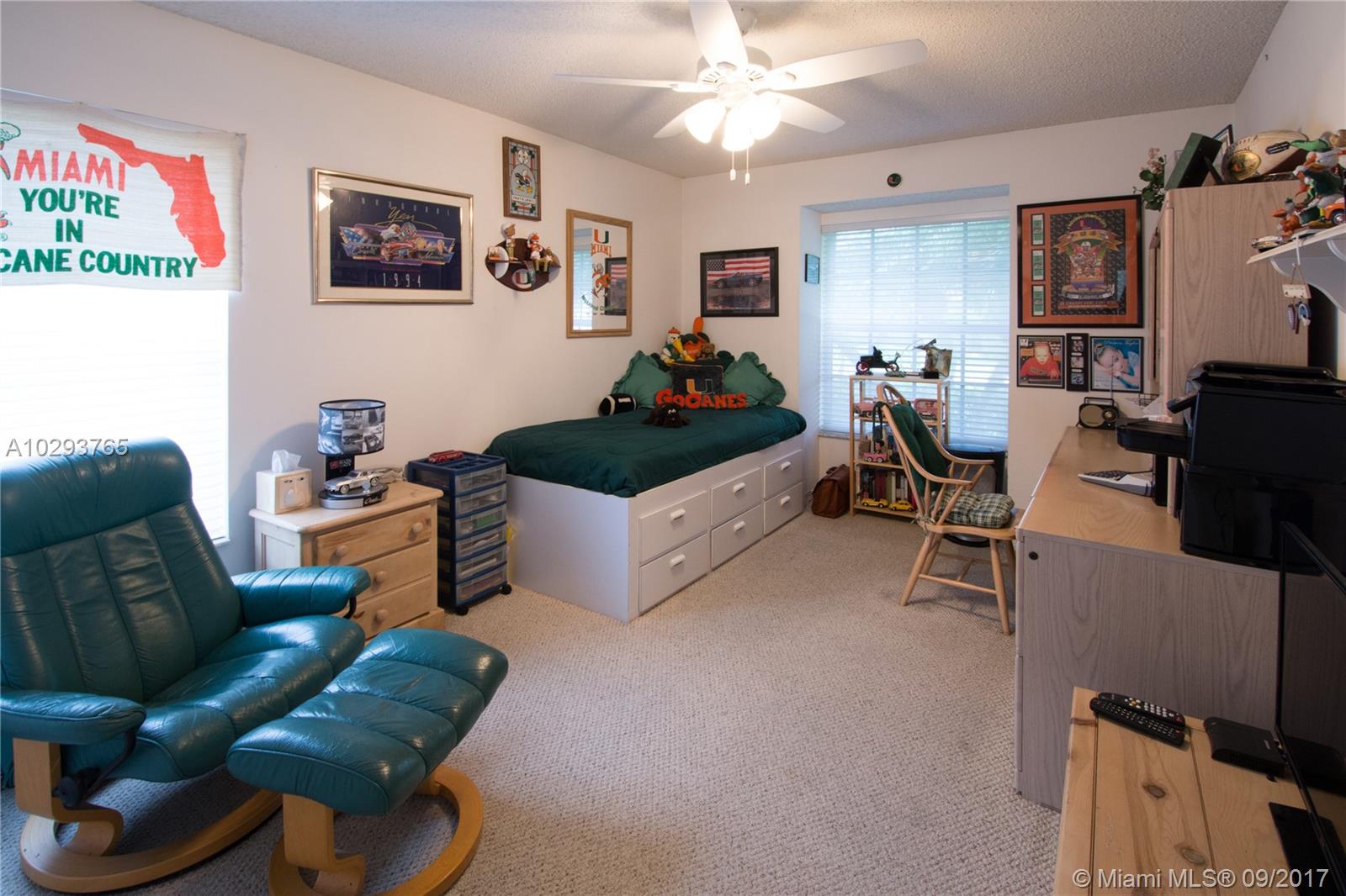 THE RIDGE ON NOB HILL - Residential