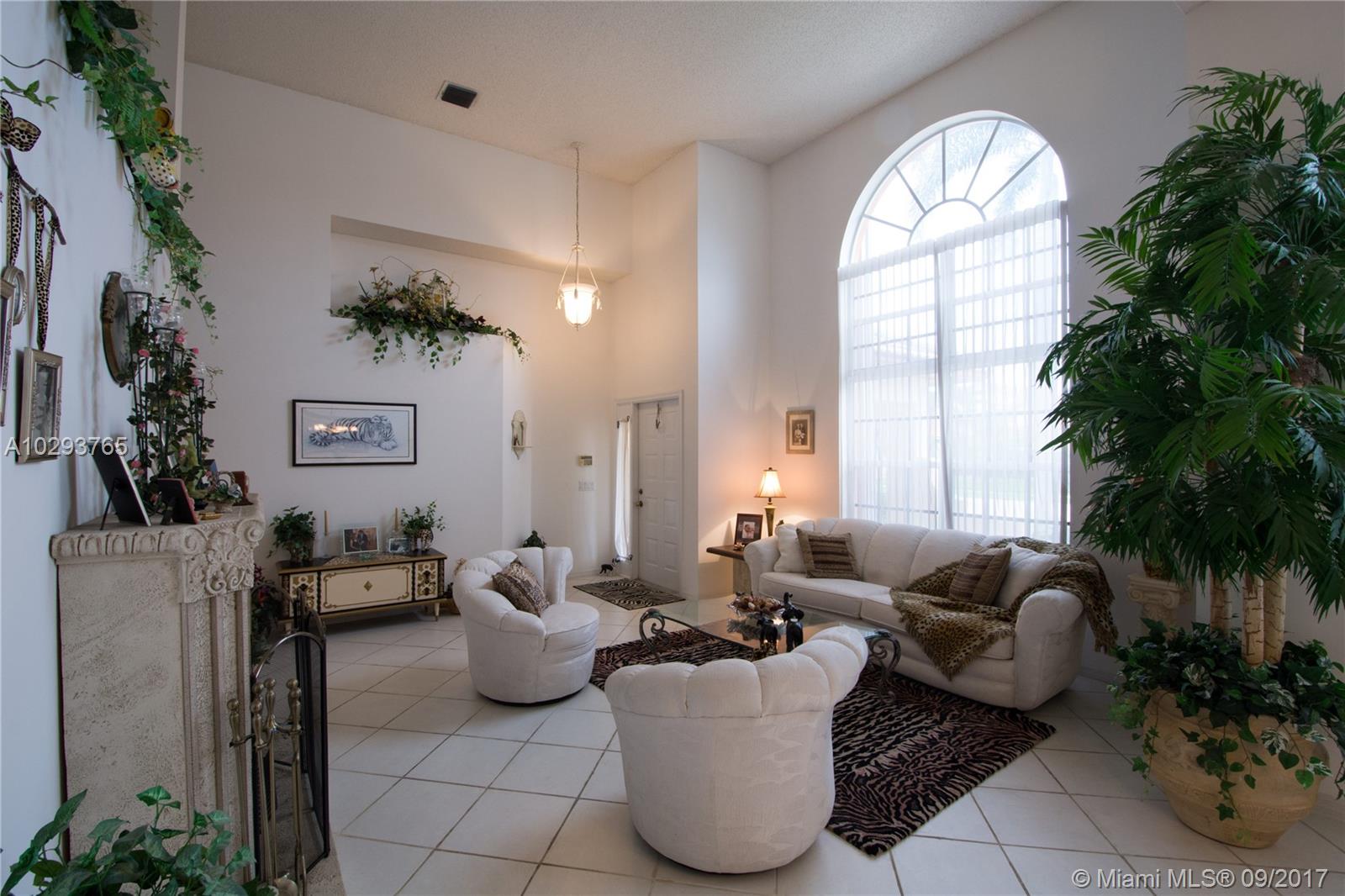 THE RIDGE ON NOB HILL - Residential