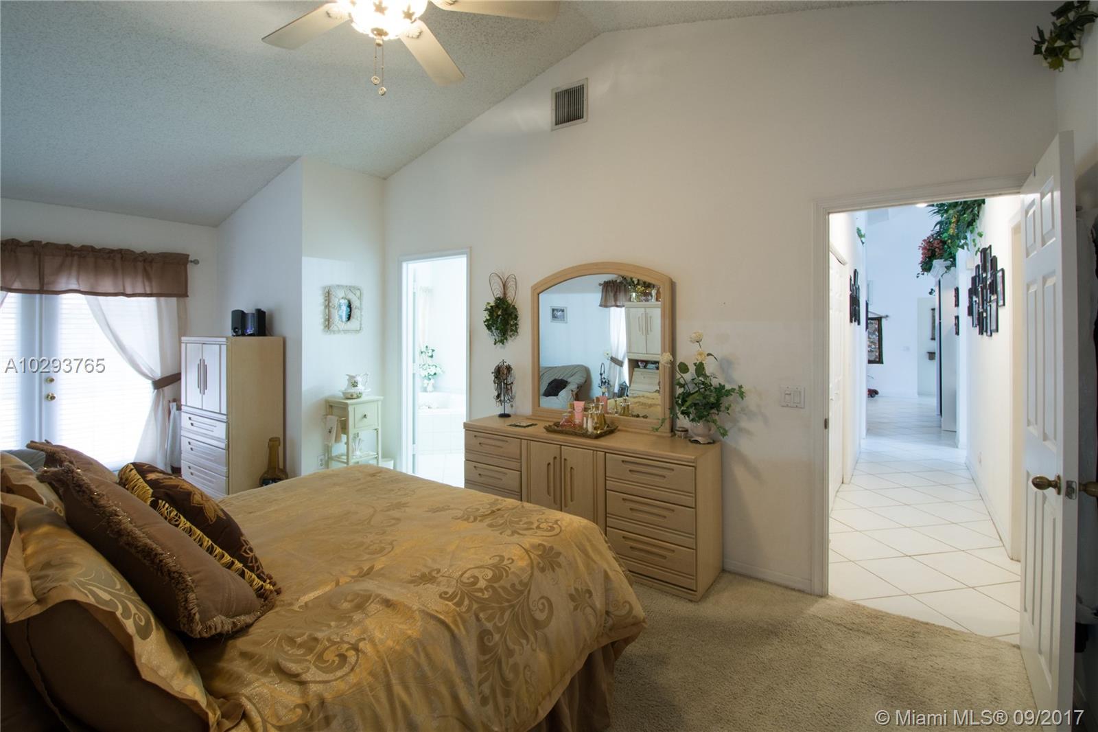 THE RIDGE ON NOB HILL - Residential