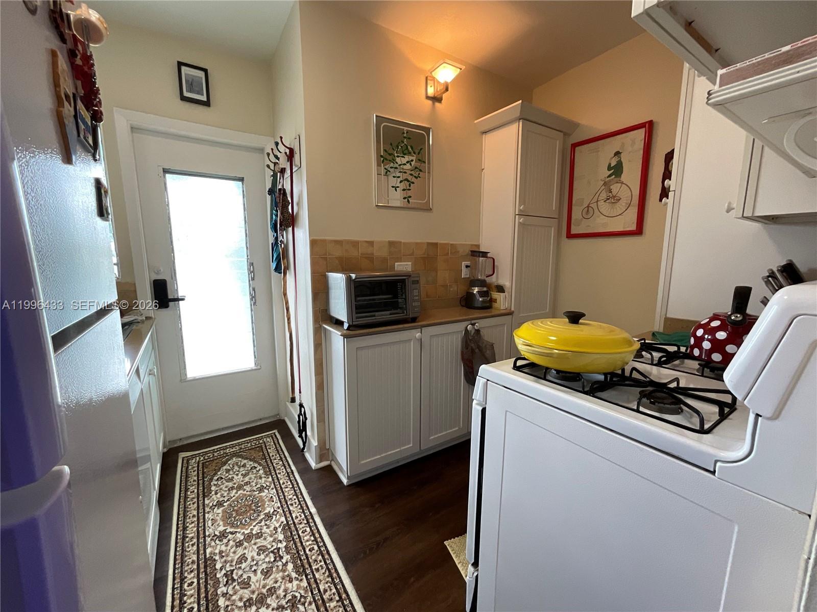 PEN-TEN CO-OP APTS INC - Residential