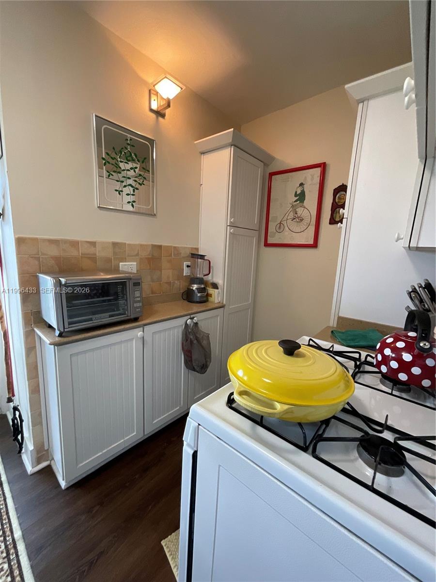 PEN-TEN CO-OP APTS INC - Residential