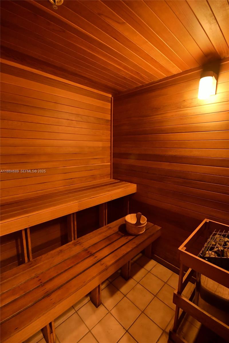 GABLES MARQUIS CONDO - Residential