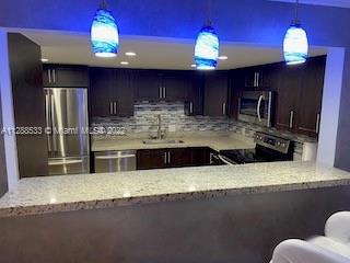 MANOR TOWNHOUSE 1-2-3-4 C - Residential