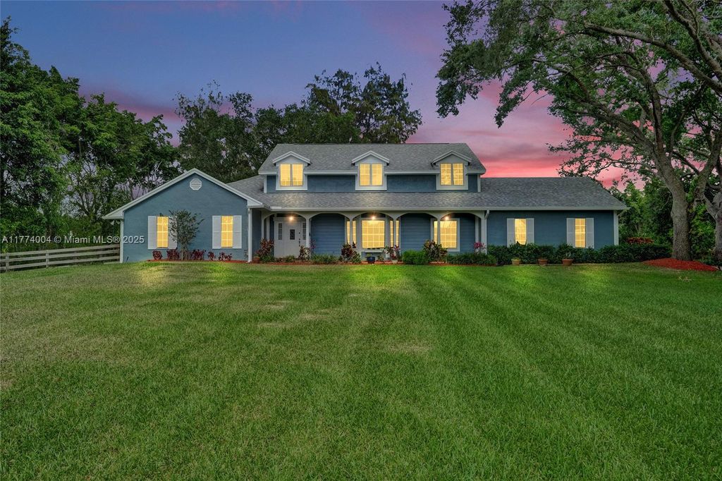 Photo of 920 NW 121st Ave, Plantation, FL 33325 (MLS # A11774004)