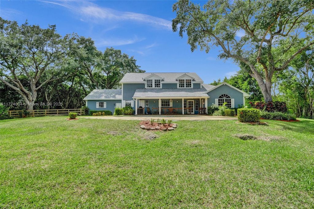 Photo of 920 NW 121st Ave, Plantation, FL 33325 (MLS # A11774004)