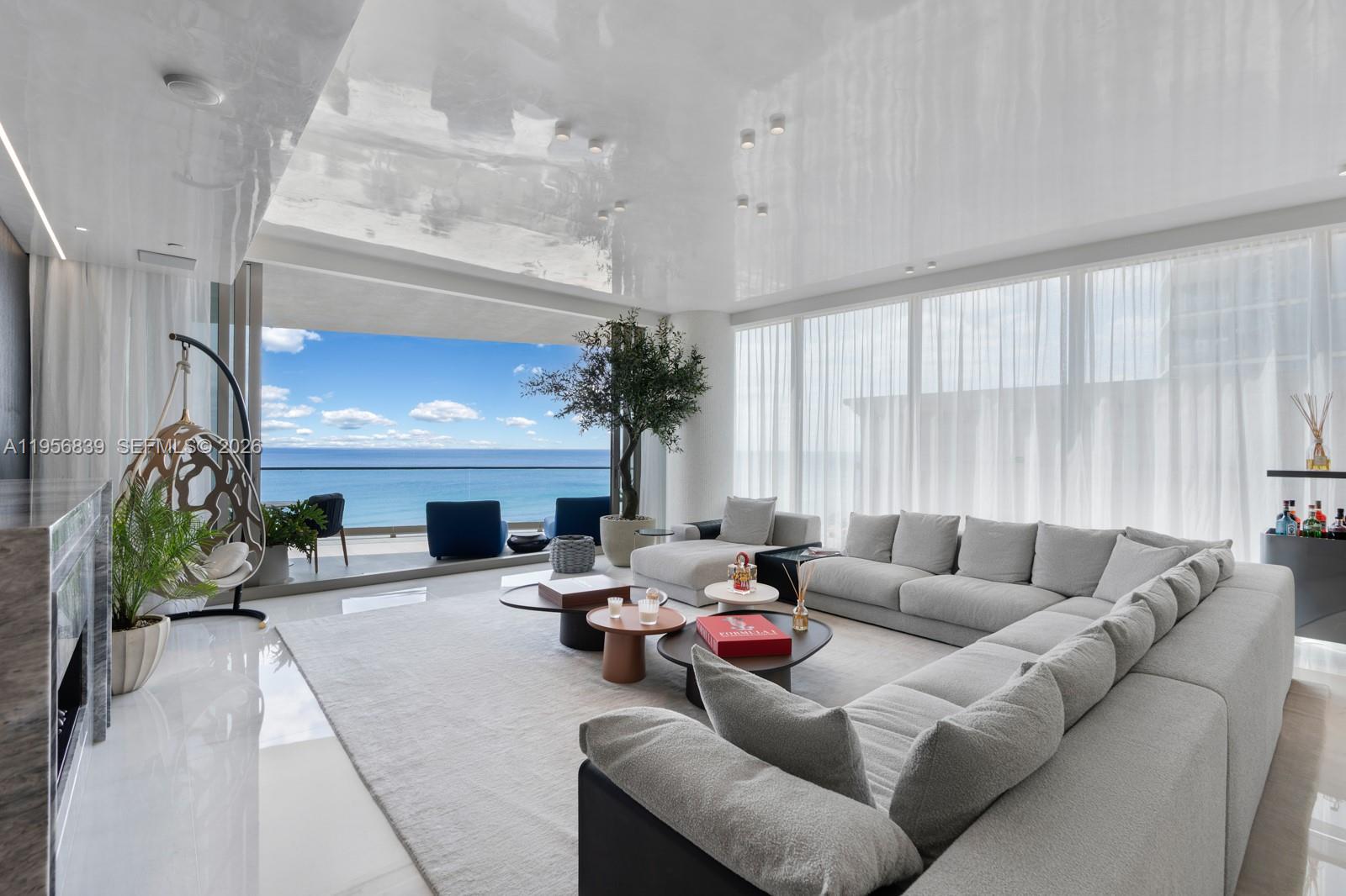 17975 Collins Ave N701