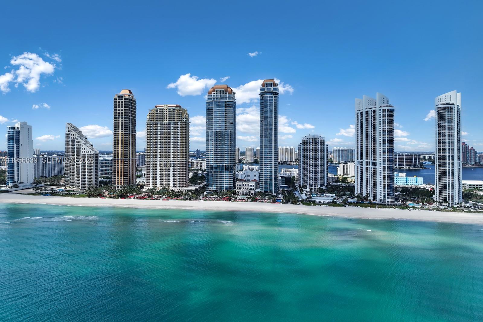 17975 Collins Ave N701