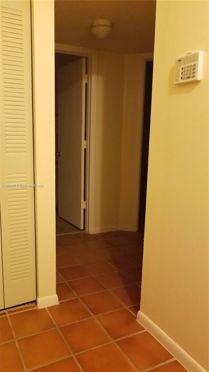 LAGUNA POINTE AT CALIF CL - Residential Lease