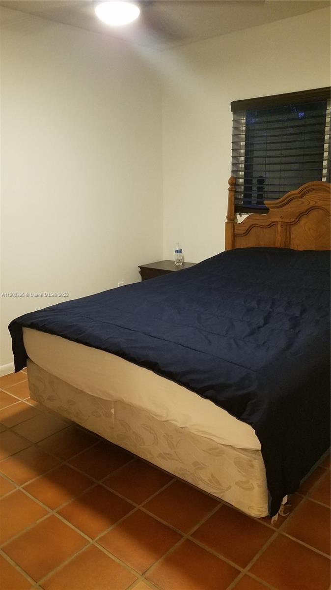 LAGUNA POINTE AT CALIF CL - Residential Lease