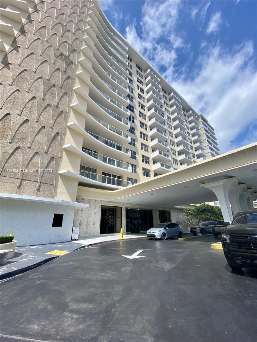 Property for Sale at 5600 Collins Ave 3B, Miami Beach, Miami-Dade County, Florida - Bedrooms: 2 
Bathrooms: 2  - $540,000