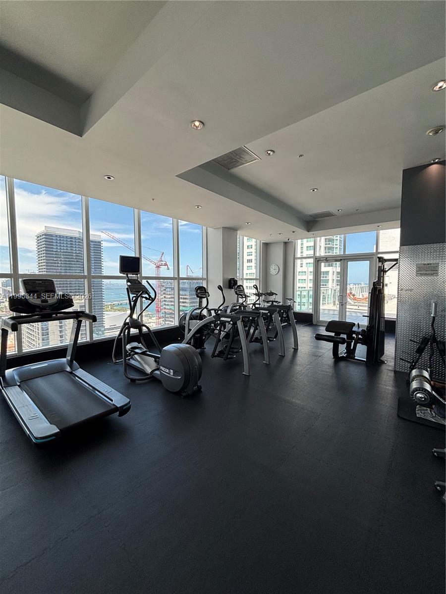 THE LOFT DOWNTOWN II COND - Residential Lease