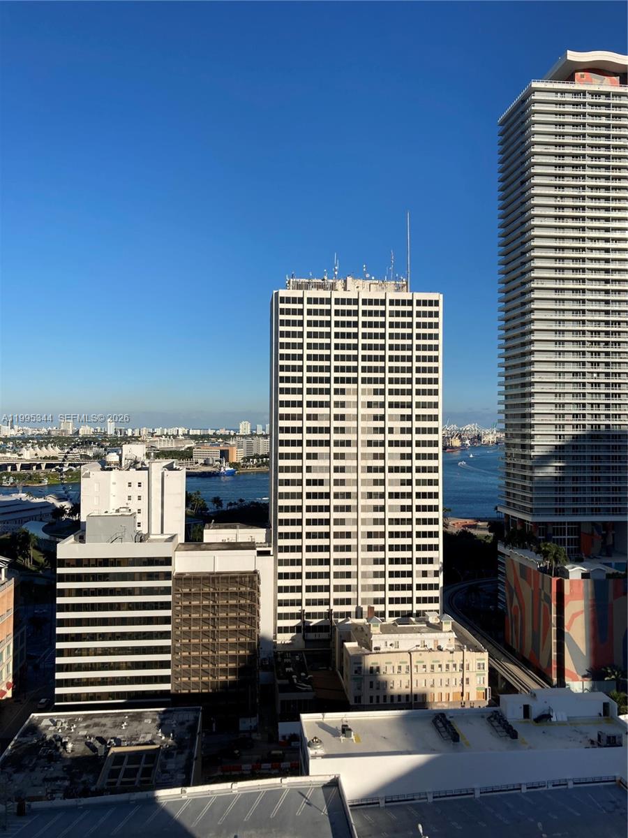 THE LOFT DOWNTOWN II COND - Residential Lease