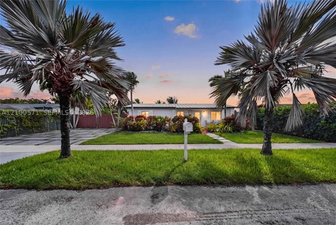 Photo of 30703 SW 154th Ct, Homestead, FL 33033 (MLS # A12100571)
