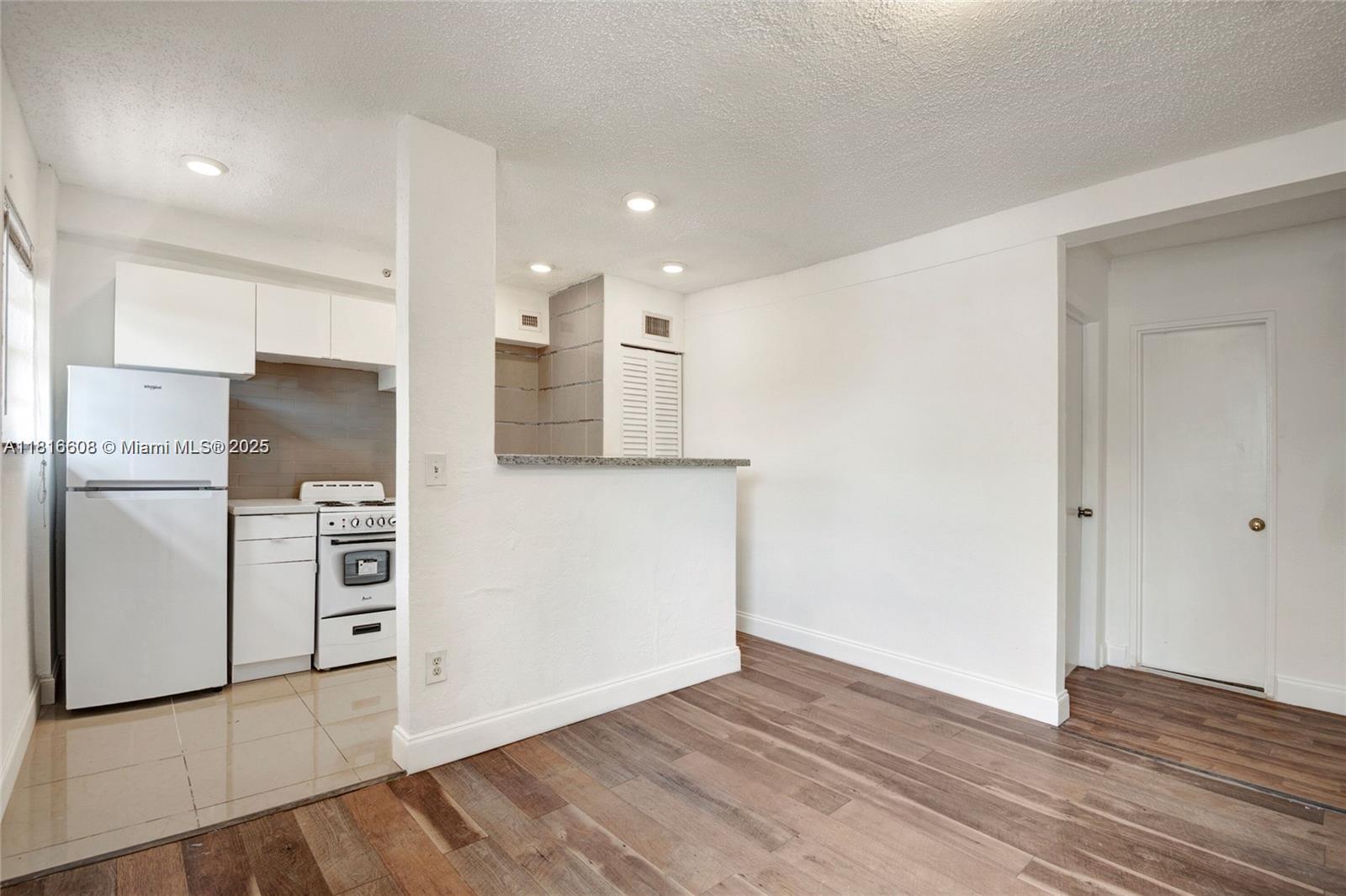 542 NW 8th St 7