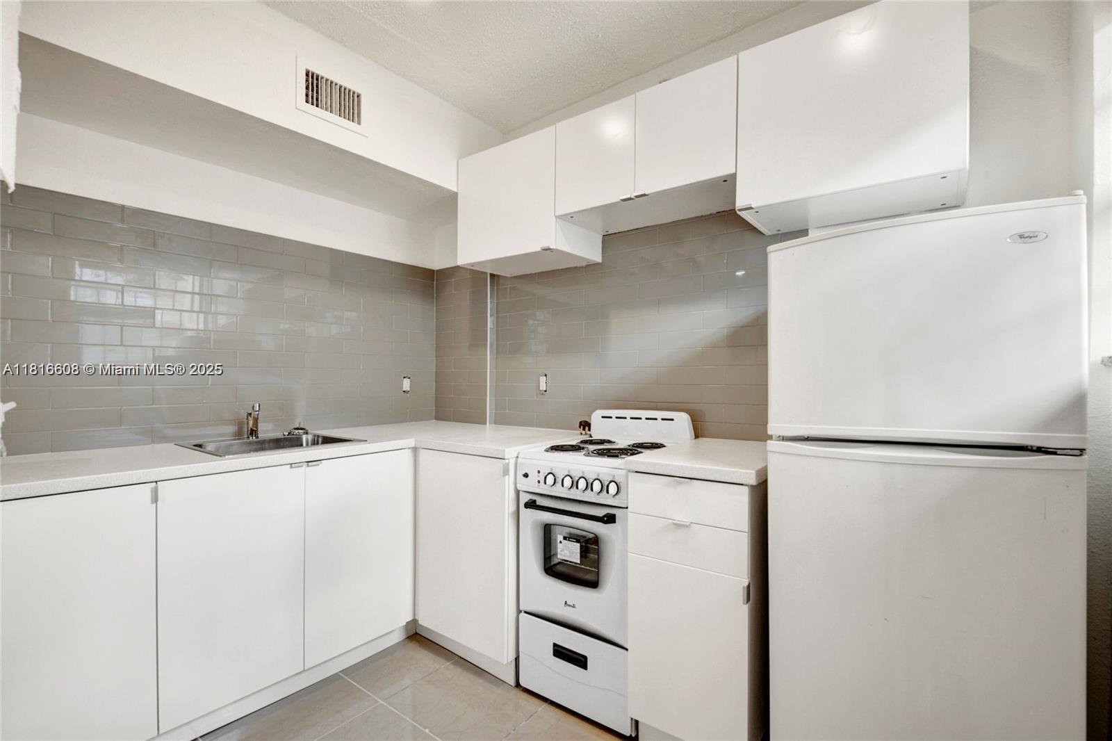 542 NW 8th St 7
