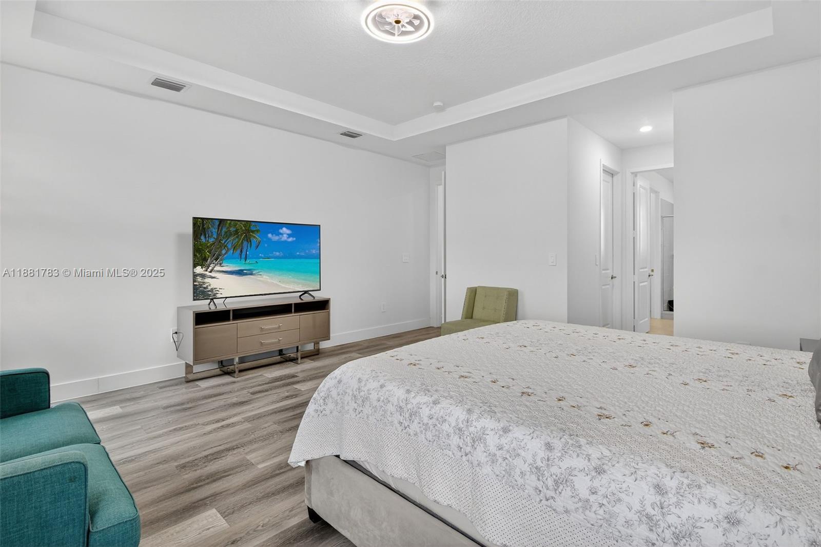 CRESCENT RIDGE - Residential