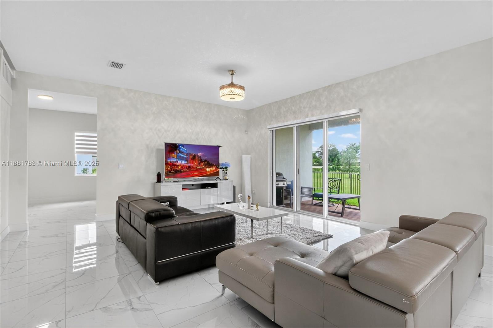 CRESCENT RIDGE - Residential