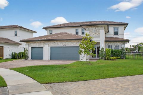 4367 SW 123 LN Davie FL 33330