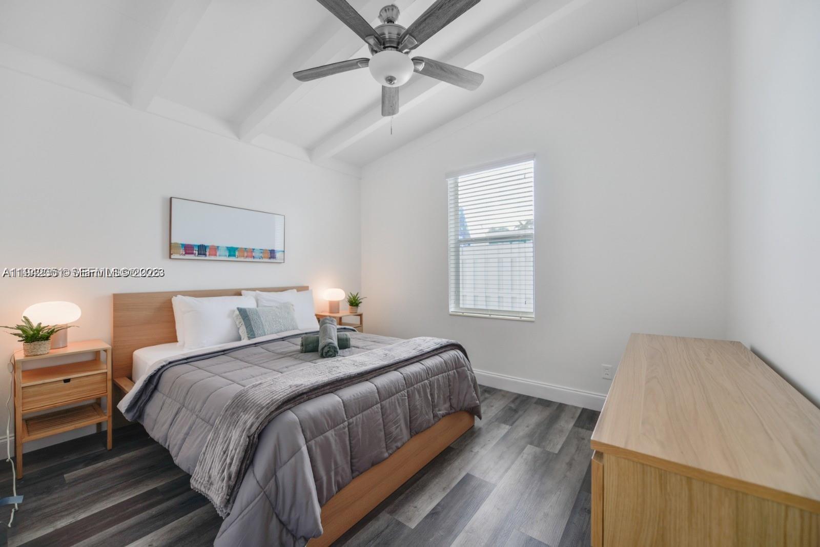 LAUDERDALE ISLES NO 2 - Residential Lease