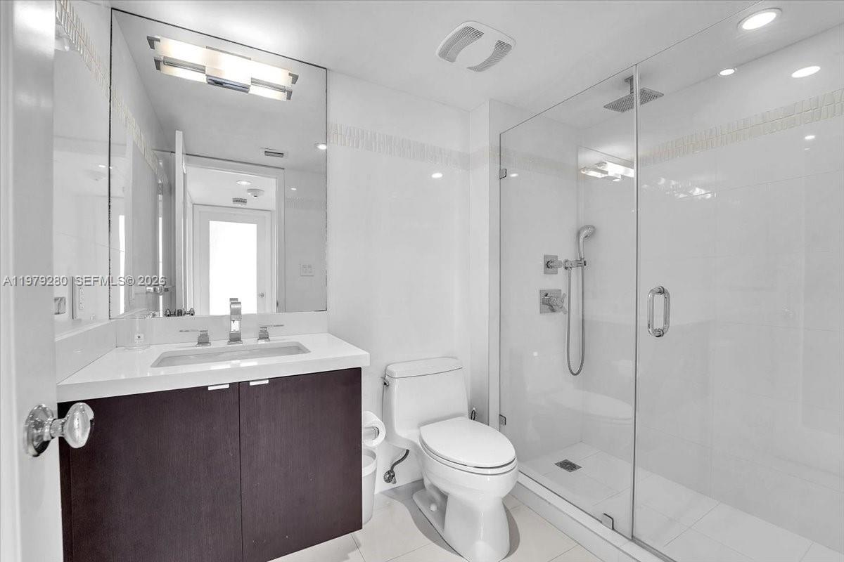 SOUTH POINTE TOWERS CONDO - Residential