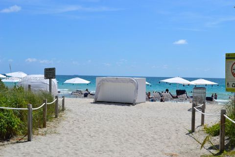 Tiny photo for 6515 Collins Ave #1505, Miami Beach, FL 33141 (MLS # A12006259)