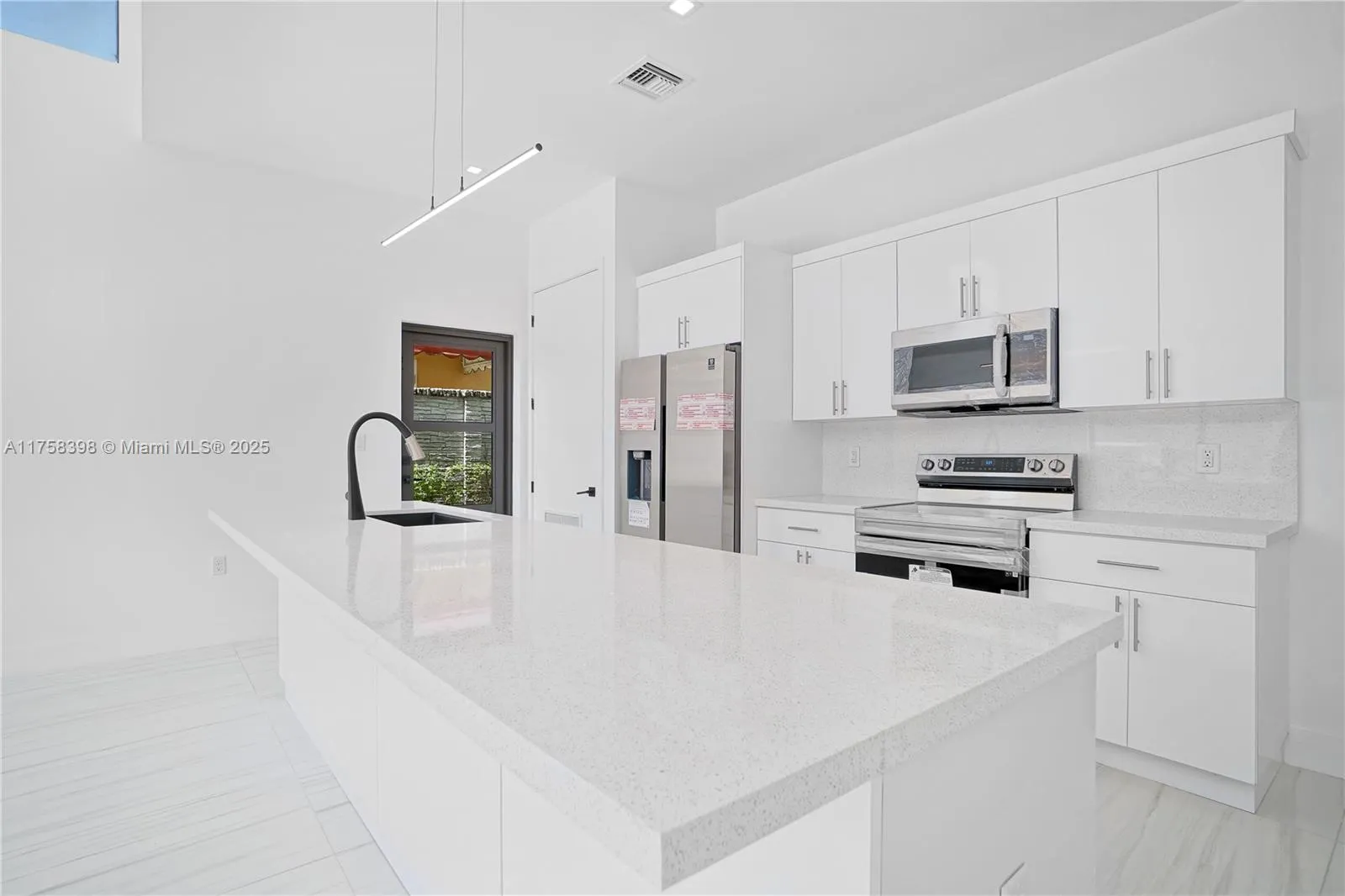 Miami, Florida 33127, United States, 3 Bedrooms Bedrooms, ,3 BathroomsBathrooms,Residential,Active,84680