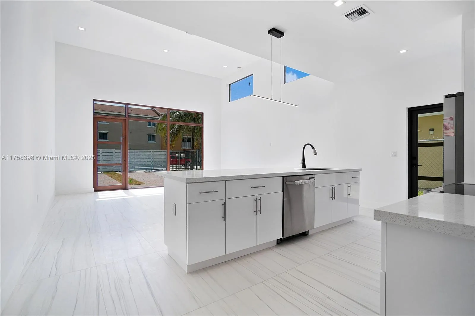 Miami, Florida 33127, United States, 3 Bedrooms Bedrooms, ,3 BathroomsBathrooms,Residential,Active,84680