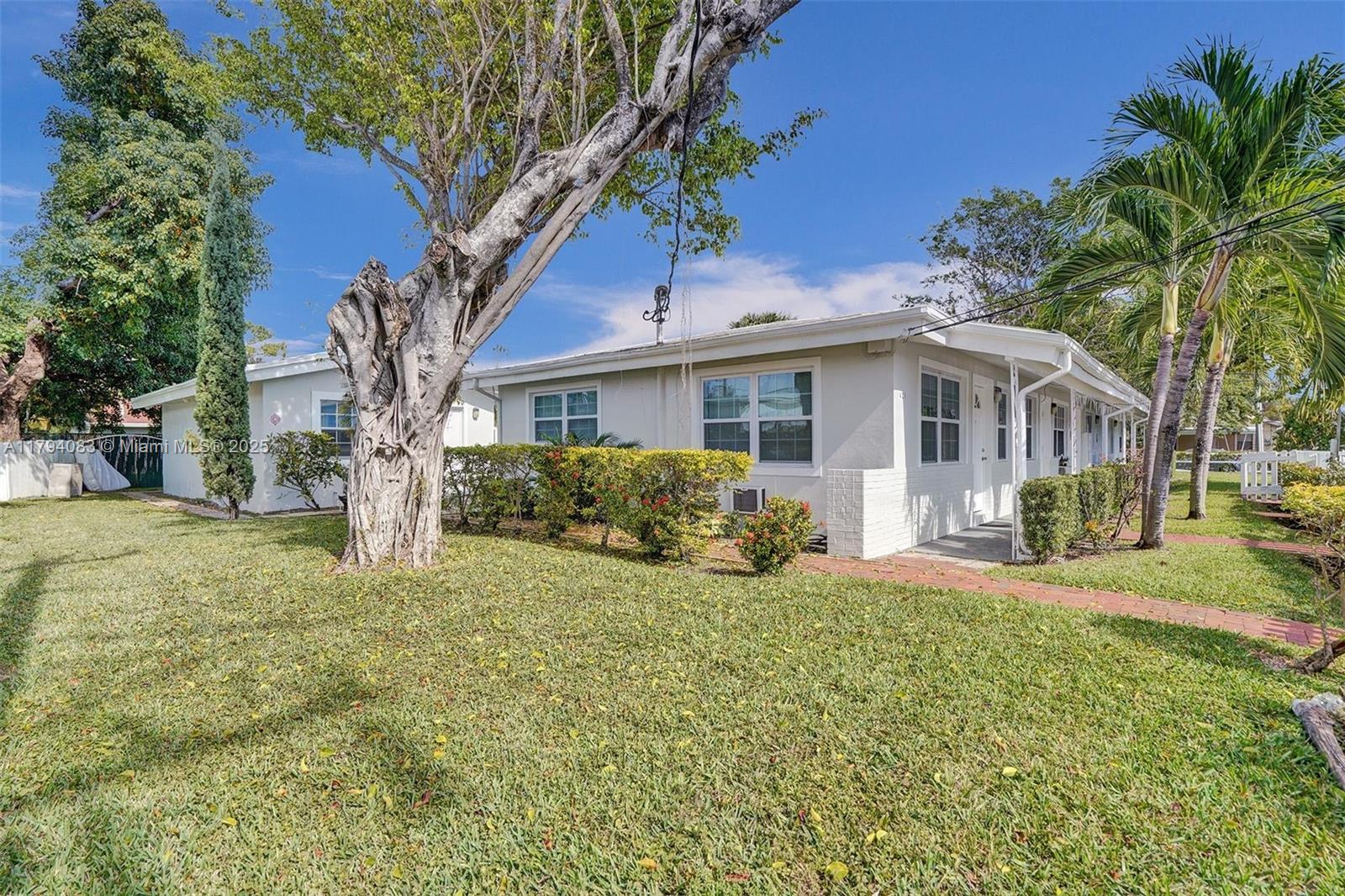 Rental Property at 421 Ne 11th St 1-6, Fort Lauderdale, Broward County, Florida - Bedrooms: 3 
Bathrooms: 1  - $2,599 MO.