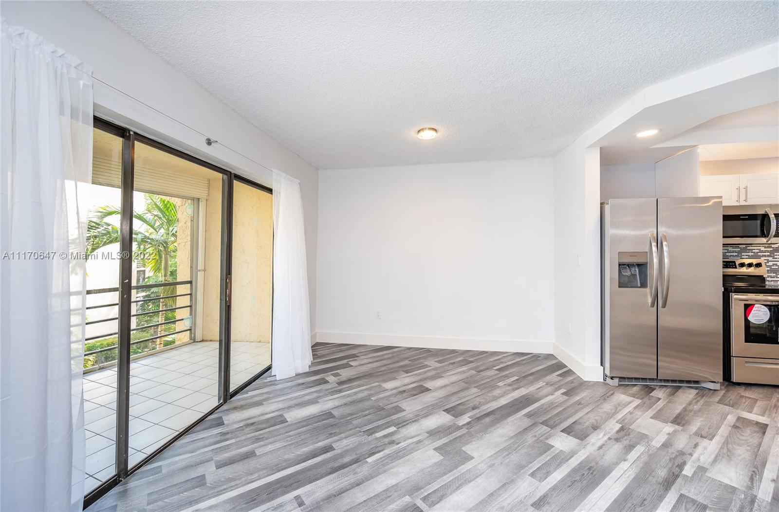 PLANTATION CLUB B CONDO - Residential