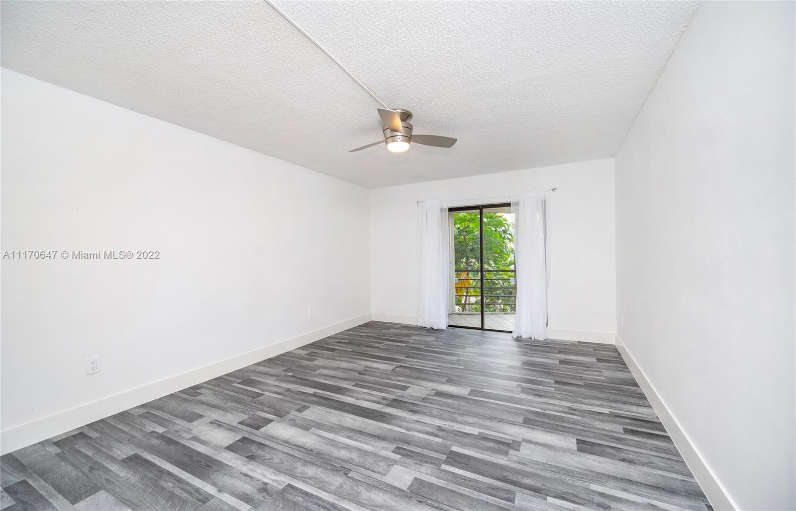 PLANTATION CLUB B CONDO - Residential