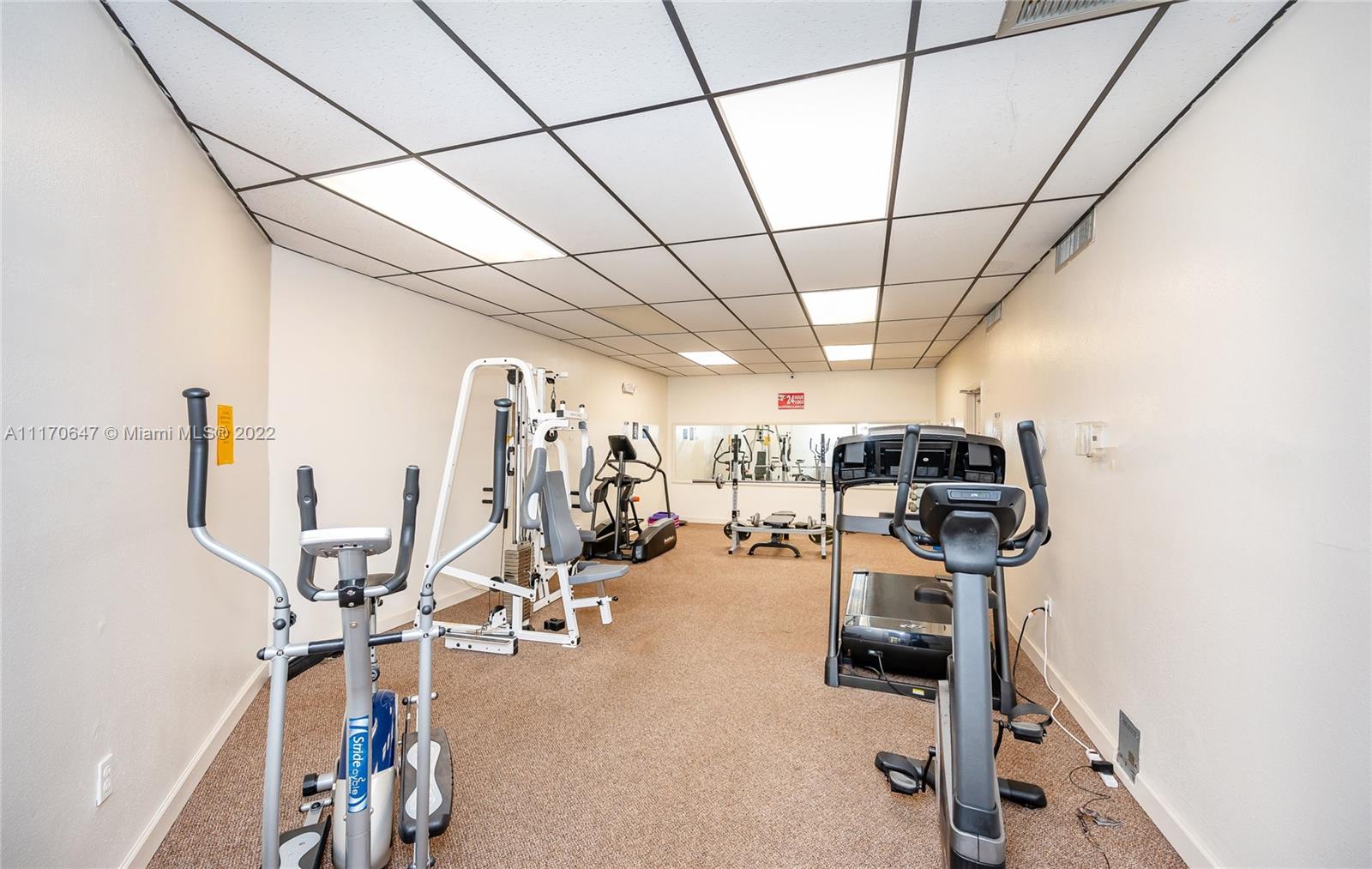 PLANTATION CLUB B CONDO - Residential