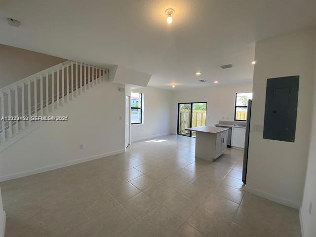 VIA VENTURA NEIGHBORHOOD - Residential