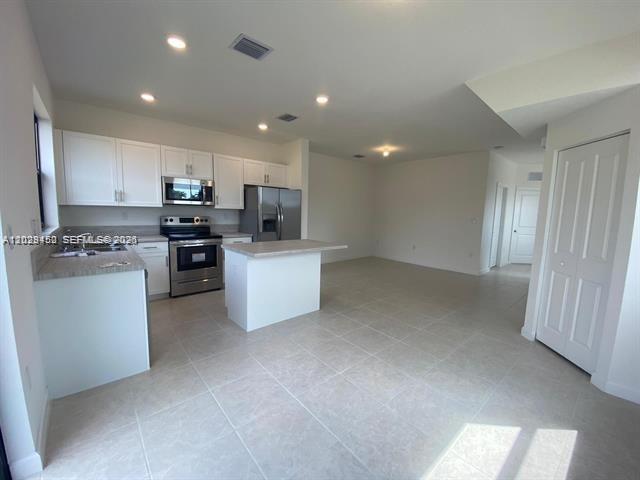 VIA VENTURA NEIGHBORHOOD - Residential