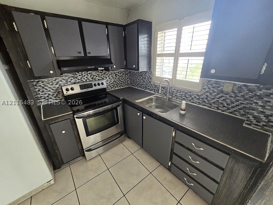 1498 Jefferson Ave 208