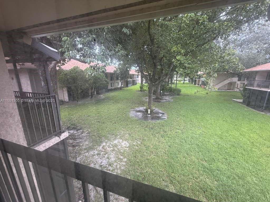 HAMPTON COURT CONDO - Residential