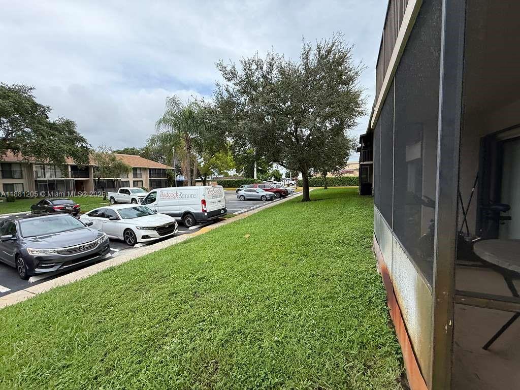 HAMPTON COURT CONDO - Residential