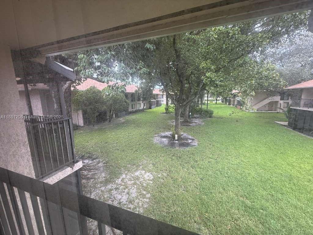 HAMPTON COURT CONDO - Residential