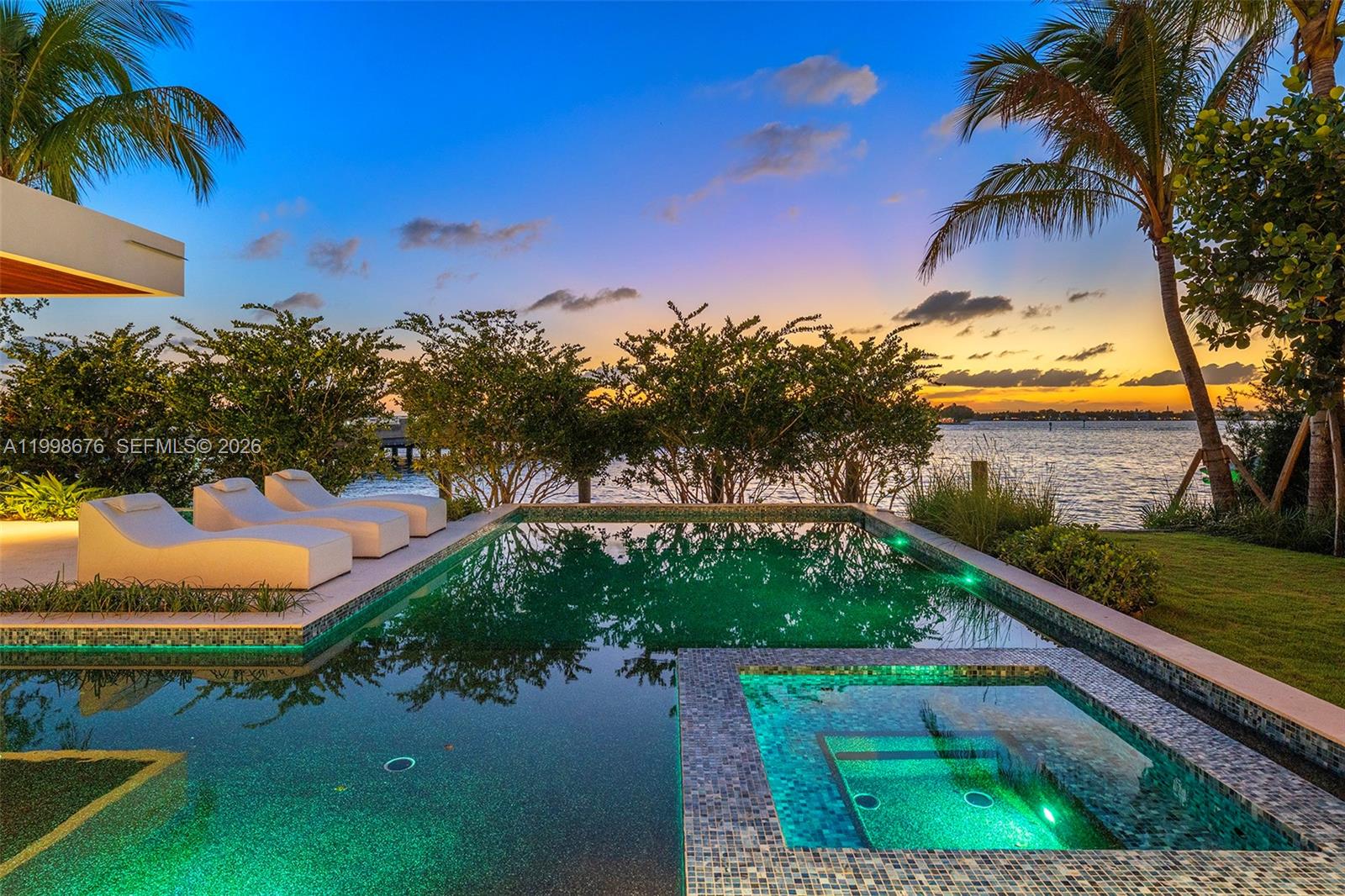 BAY HARBOR ISLAND - Residential
