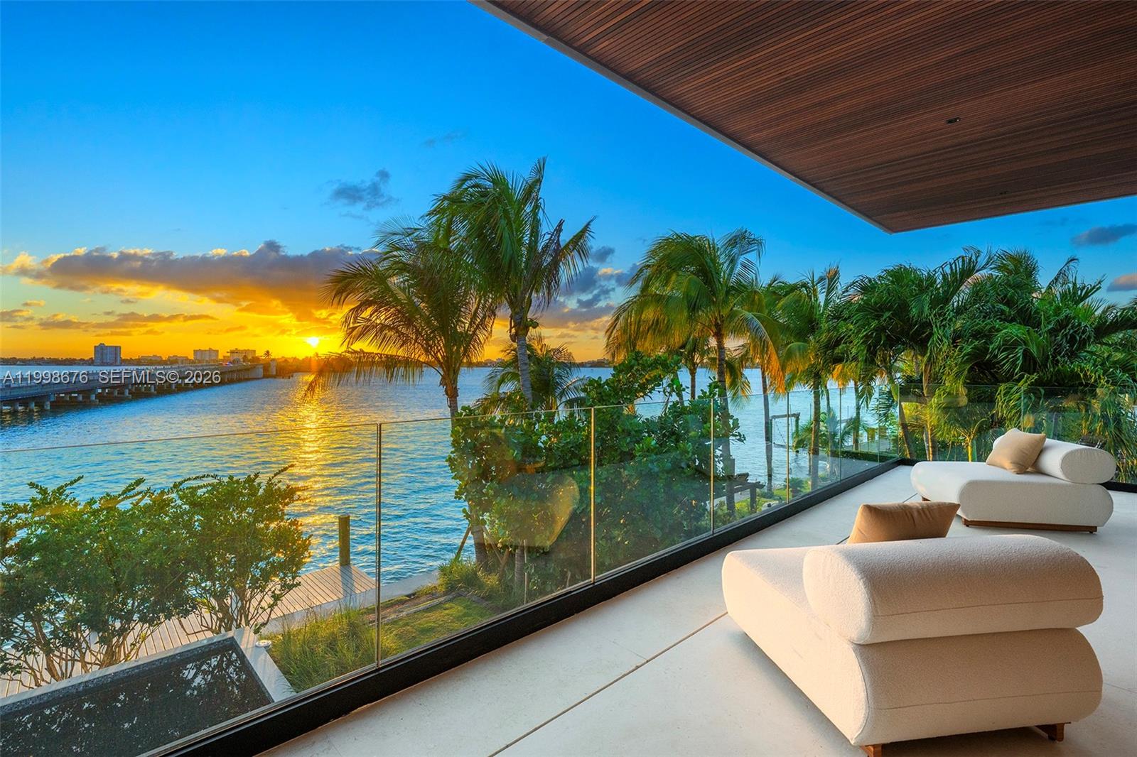 BAY HARBOR ISLAND - Residential