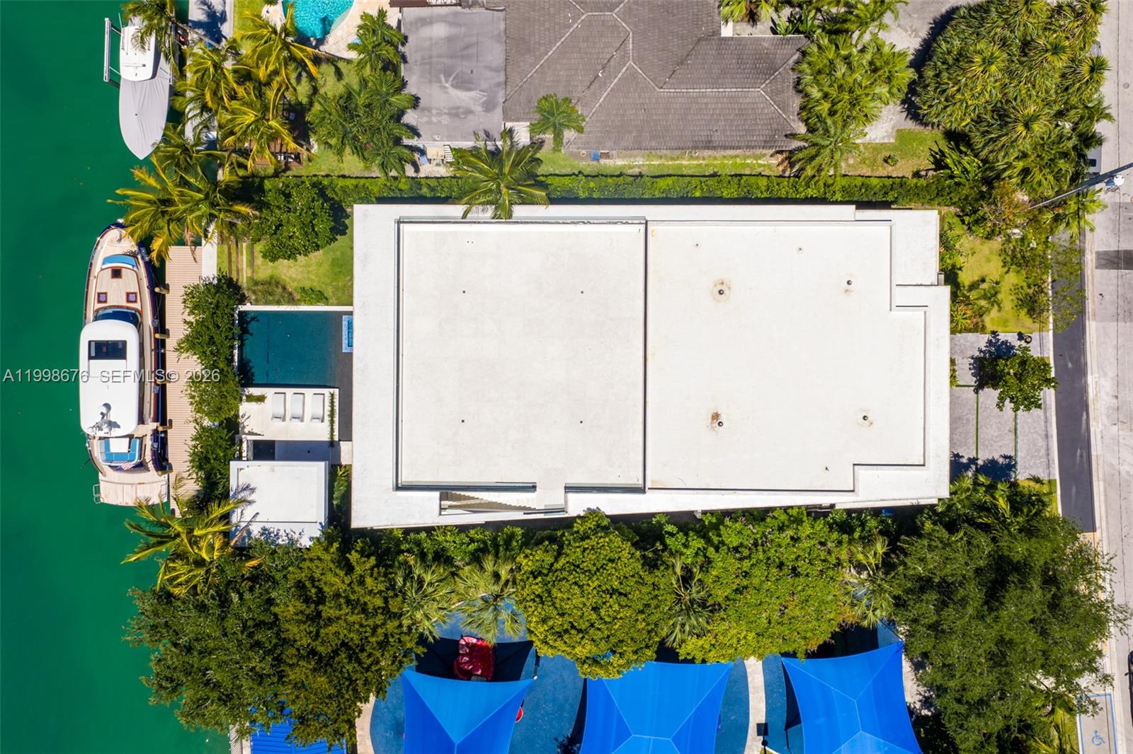 BAY HARBOR ISLAND - Residential