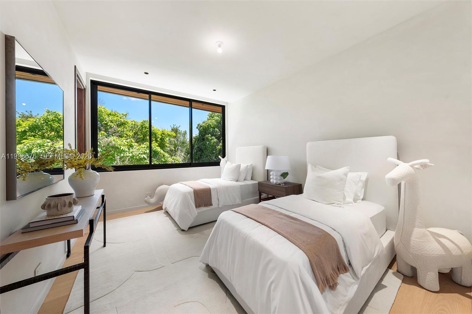 BAY HARBOR ISLAND - Residential