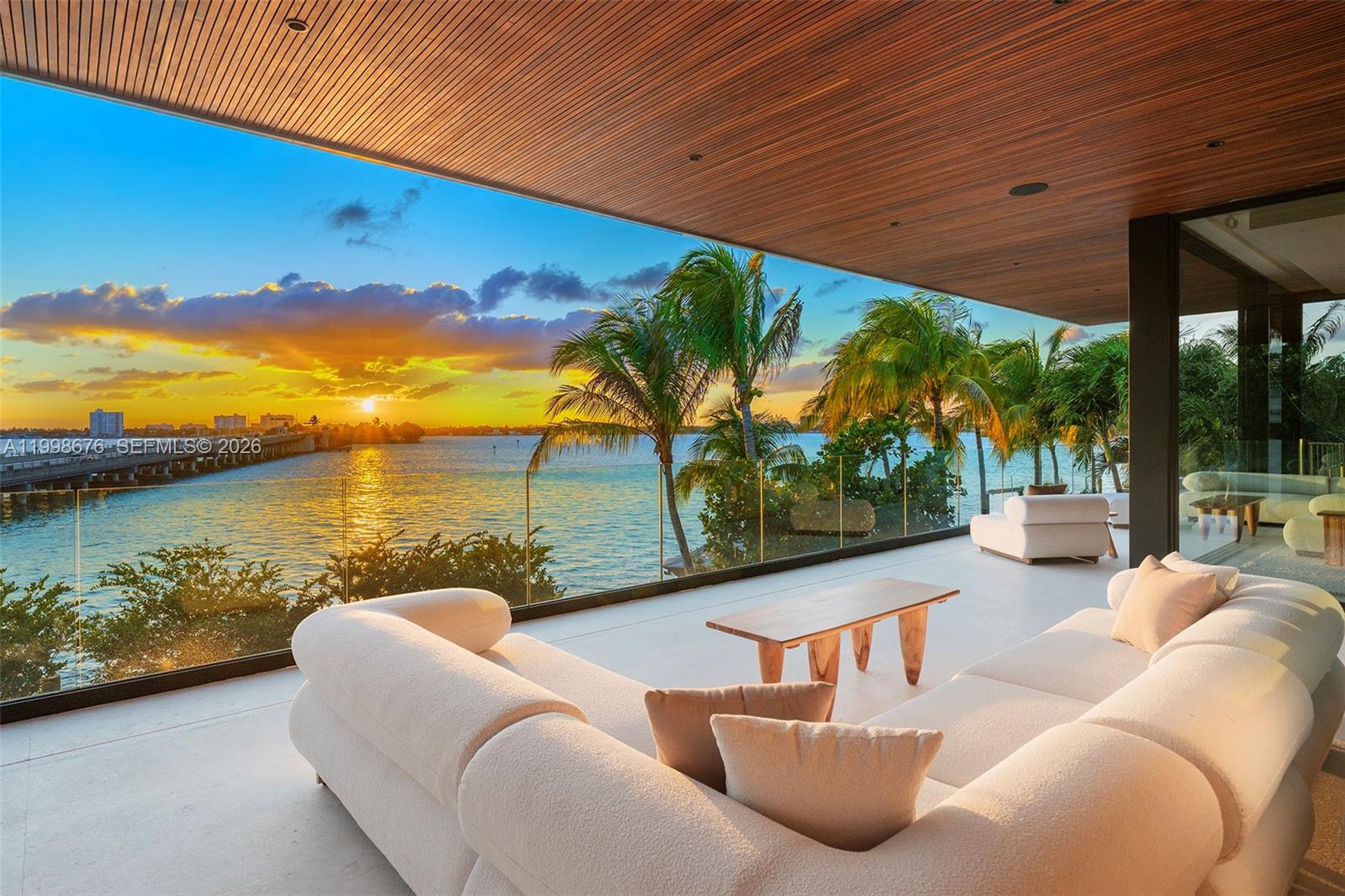 BAY HARBOR ISLAND - Residential